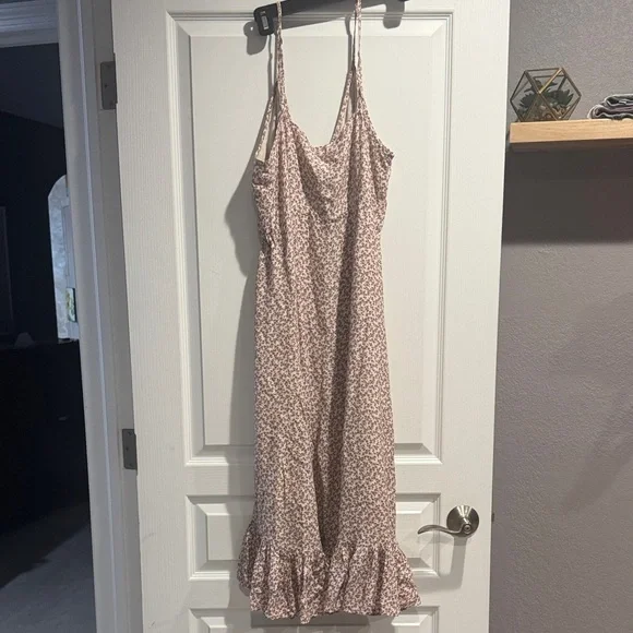 Rails Floral Midi Dress in Cream and Pink - Picture 6 of 8